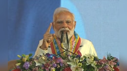 PM Modi Speech: प्रधानमंत्री बोले- कुछ लोग संविधान की किताब दिखाकर बहाते घड़ियाली आंसू; 14260 करोड़ रुपये की दी सौगात