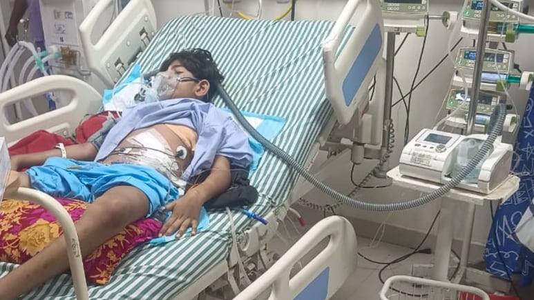 टीचर की पिटाई के बाद उल्टी करने लगा छात्र, सीने और पेट में दर्द के चलते अस्पताल में भर्ती; जयपुर में इलाज जारी