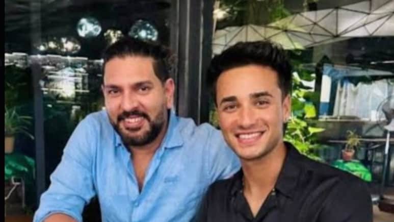 'वह एक कदम आगे', जानें क्यों मेन्टॉर युवी ने गिल को रखा अभिषेक से आगे, बयां किया अंतर