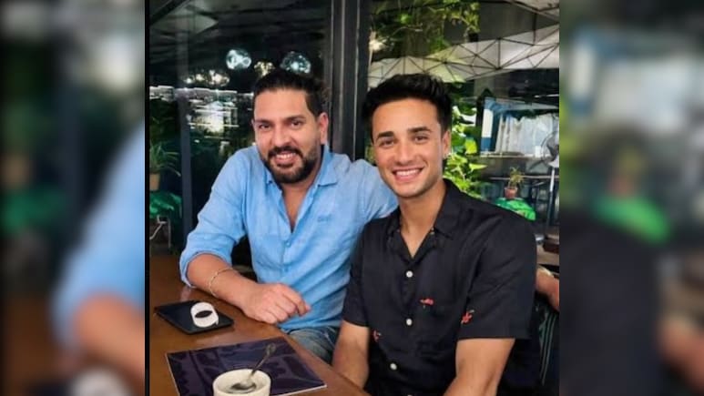 IND vs ZIM, T20 World Cup 2026: 'बल्ले को ही सारी बातें करने देते हैं', गुरु युवराज सिंह ने की अभिषेक शर्मा के पारी की जमकर तारीफ&nbsp;