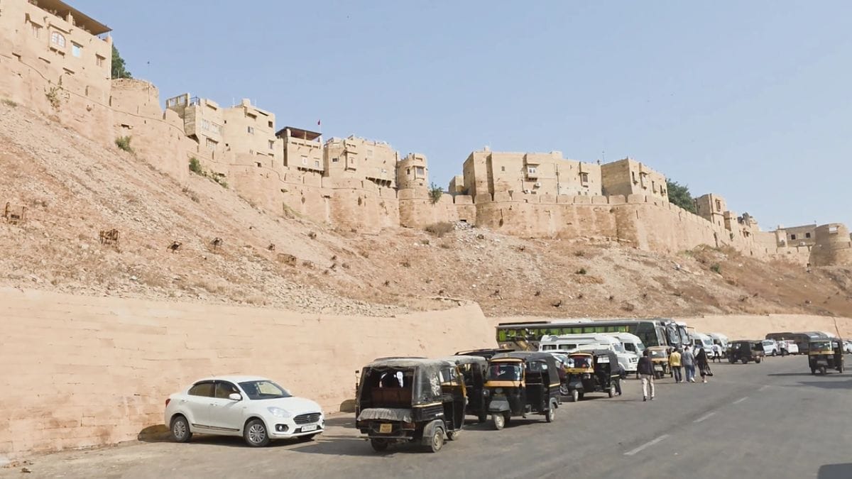 Rajasthan: जैसलमेर घूमने से पहले पढ़ें यह खबर, 26 नवंबर से इस रोड पर 'नो-एंट्री', नियम तोड़ा तो लगेगा भारी जुर्माना!