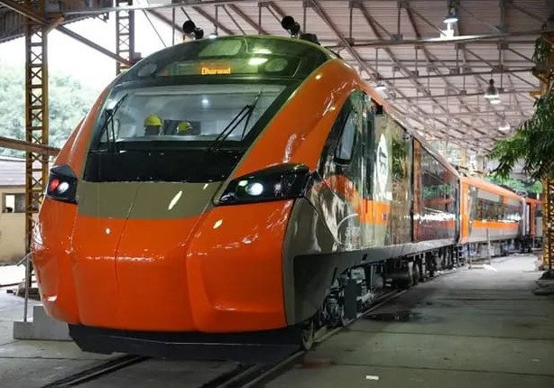 वंदे भारत स्लीपर ट्रेन के लॉन्चिंग में क्यों हो रही देरी? रेल मंत्री अश्विनी वैष्णव ने बताई वजह 