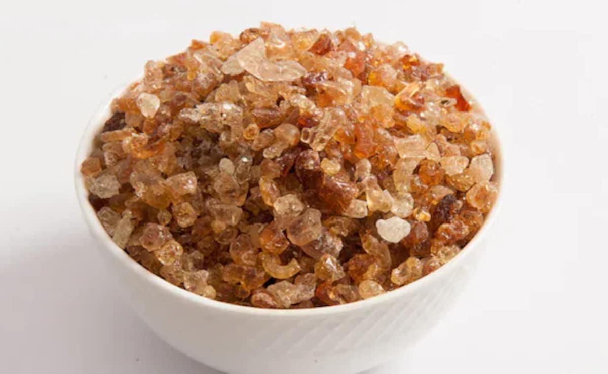 सर्दियों में गोंद खाने के फायदे, गोंद के लड्डू के फायदे, गोंद की तासीर कैसी होती है, गोंद क्या है, कमर दर्द के लिए गोंद, गोंद खाने का सही तरीका, इम्यूनिटी बढ़ाने के लिए गोंद, गोंद के स्वास्थ्य लाभ, सेहत के लिए गोंद,Gond ke fayde in winter, Benefits of eating Gond, Edible gum benefits, Gond ke laddu health benefits, Is Gond good for health, Eating Gond in cold weather, Indian superfoods for winter, Gond for joint pain, How to eat Gond. Latest and Breaking News on NDTV