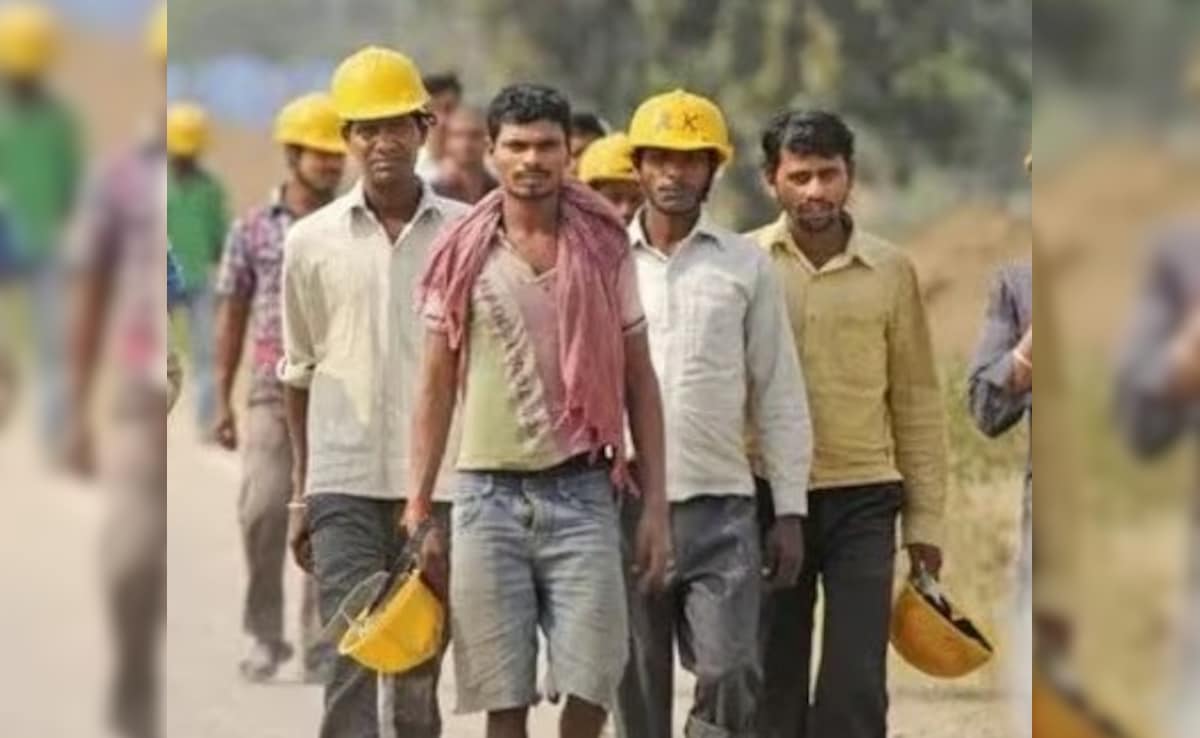 2020 में मिल चुकी थी लेबर कोड को संसद की मंजूरी, फिर लागू होने में क्यों लगा पांच साल, पढ़ें हर एक बात