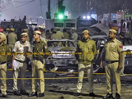 3 घंटे तक कार में बैठा रहा उमर, फिर हड़बड़ी में भागा, क्या था मकसद, क्यों बदली प्लानिंग? पढ़ें- Inside Story