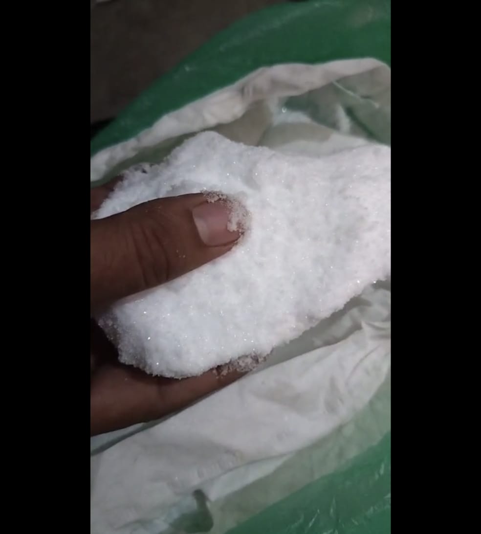 बरामद विस्फोटक, कुछ ऐसा ही होता है.