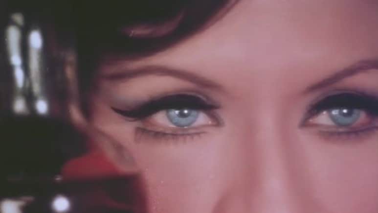 मौत, भूख और संघर्ष को दी मात, जंग से बचकर भारत पहुंची ये लड़की बनी बॉलीवुड की पहली 'ग्लैमर क्वीन'