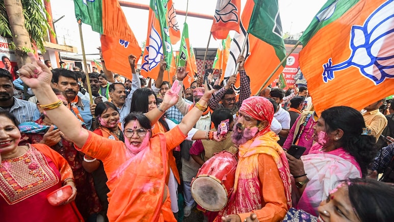 बिहार में NDA रिकॉर्ड जीत की ओर, चुनाव आयोग की वेबसाइट पर देखिए 243 सीटों का अपडेट