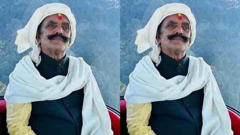 दुलारचंद यादव हत्याकांड में बड़ी कार्रवाई, घोसवारी और भदौर थाना के दारोगा सस्पेंड दुलारचंद यादव हत्याकांड में बड़ी कार्रवाई, घोसवारी और भदौर थाना के दारोगा सस्पेंड