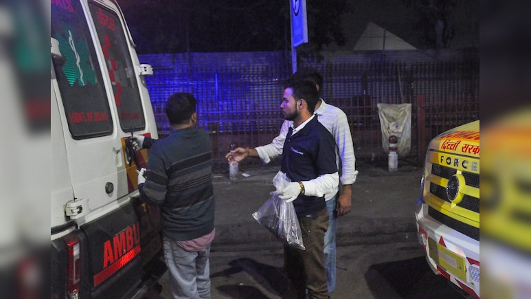 Delhi Red Fort Blast:दिल्ली में ब्लास्ट के बाद बटोरने पड़े क्षत-विक्षत शवों के टुकड़े, मंजर देख हद दिल दहल गया