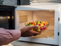 खाने को बार-बार गर्म करके खाते हैं? जानें लें क्या कहता है आयुर्वेद और क्या हैं नुकसान