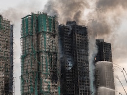 हर फ्लैट राख! रातभर जली हांगकांग की बिल्डिगों का हाल देखिए, रूह कांप जाएगी