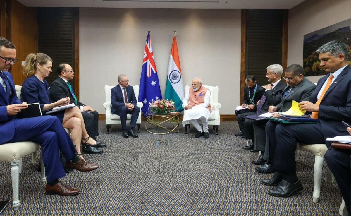 G 20 शिखर सम्मेलन 2025 के लिए जोहान्सबर्ग पहुंचे पीएम मोदी कर रहे ताबड़तोड़ मीटिंग, जानिए किनसे मिले