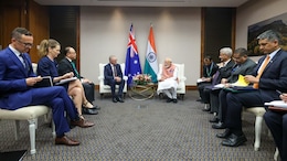 G 20 शिखर सम्मेलन 2025 के लिए जोहान्सबर्ग पहुंचे पीएम मोदी कर रहे ताबड़तोड़ मीटिंग, जानिए किनसे मिले