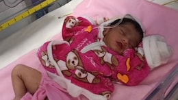 Rajasthan: प्रसव के कुछ घंटे बाद मां ने नवजात से फेरा मुंह, लावारिस हालत में अस्पताल के बाहर छोड़कर हुई गायब