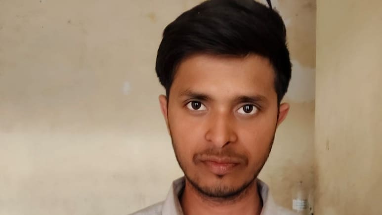 बड़े बैंक में कैशियर ने की 12 लाख की हेरीफेरी, ऑनलाइन मंगवाए मनोरंजन बैंक के नोट... खजाने में कर दिया खेल