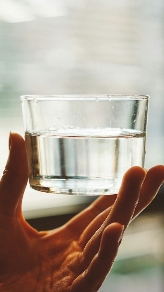 बासी मुंह गुनगुना पानी पीने के फायदे