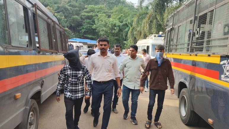 Navi Mumbai : पुण्यात लपलेल्या बनावट पोलिसाची नवी मुंबईत पोलखोल, एका चुकीनं होणार 100 गुन्ह्यांचा हिशोब