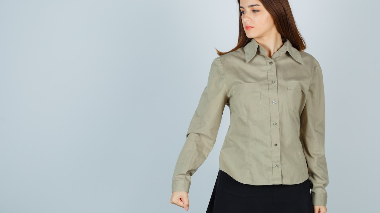 How To Dress Stylishly For Client Meetings When You Commute By Train How To Dress Stylishly For Client Meetings When You Commute By Train