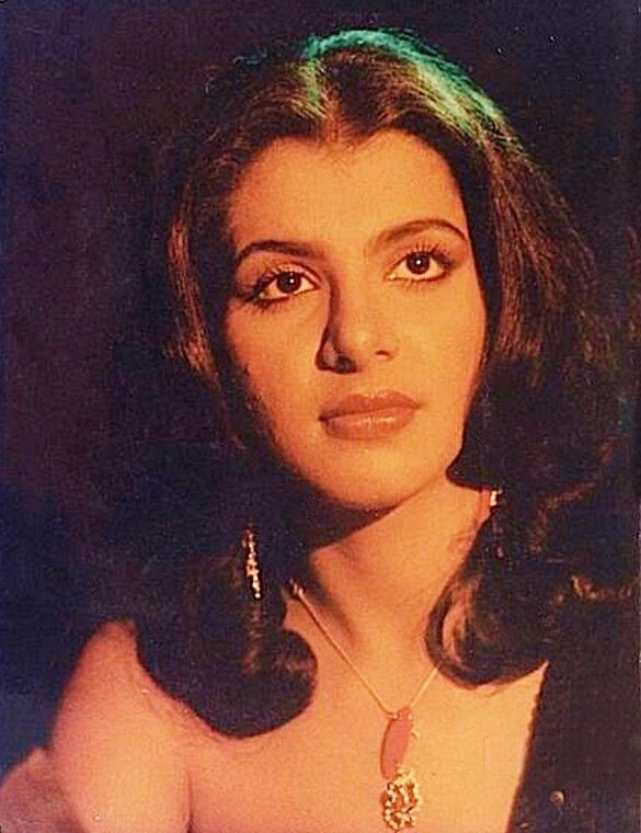 रणबीर-शाहिद से भी तगड़ी है अनीता राज के बेटे की पर्सनैलिटी, फोटो देख लोग बोले- बॉलीवुड का दूसरा धर्मेंद्र