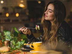 Always Thinking About Your Next Meal? Here's How Food Noise Is Killing Your Appetite