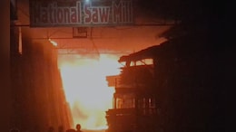 Bhopal Fire: भोपाल में भारत टॉकीज के पास लकड़ी के गोदाम में भीषण आग, 5 टाल को ल&zwj;िया चपेट में