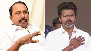 Sengottaiyan Shakes Hands With Vijay: TVK Gaining Strength?