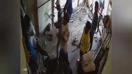 Video: Gang Of 8 Attack Man With Swords, Sickle In Thane
