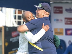 "Sorry, Shukri": South Africa Great Cuts Ties With Coach After Grovel Remark