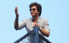 On 60th Birthday, SRK Skips Meeting Fans At Mannat: "My Deepest Apologies"