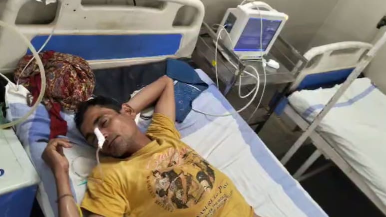 MP News: बालाघाट में किसान ने पिया कीटनाशक, परिजनों को खेत में बेहोश मिला,  डॉक्टरों ने बचाई जिंदगी  MP News: बालाघाट में किसान ने पिया कीटनाशक, परिजनों को खेत में बेहोश मिला,  डॉक्टरों ने बचाई जिंदगी