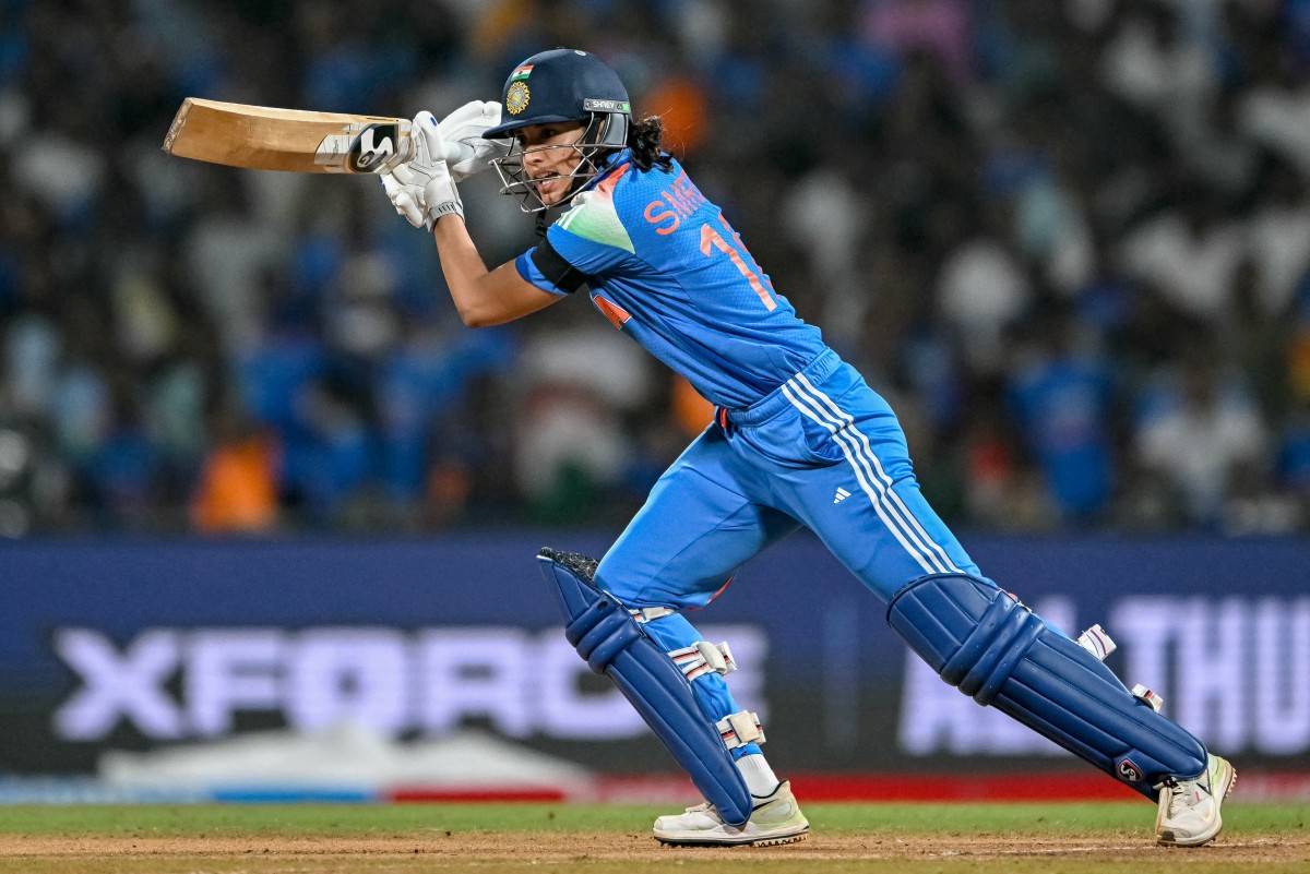 स्मृति मंधाना के निशाने पर यह मेगा रिकॉर्ड, होंगी विशेष क्लब में शामिल, टॉप 10 में इन दिग्गजों का नाम शामिल स्मृति मंधाना के निशाने पर यह मेगा रिकॉर्ड, होंगी विशेष क्लब में शामिल, टॉप 10 में इन दिग्गजों का नाम शामिल