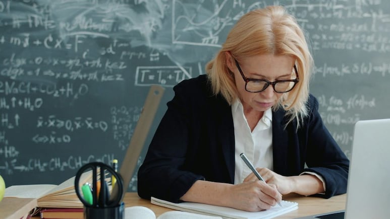 CAT 2025: Plan Your Way To Success With This Smart Study Approach