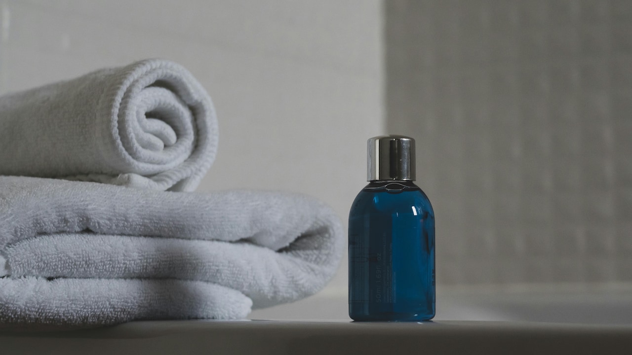 Explore 5 Of The Most Popular Anti-Dandruff Shampoos In India To Buy