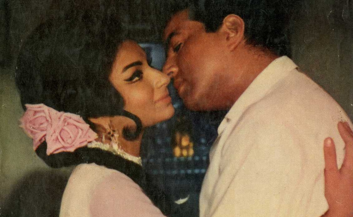 Sharmila Tagore Recalls How Dharmendra Shot Chhalka Ye Jaam Till 7 AM: "No Other Hero Would Have"