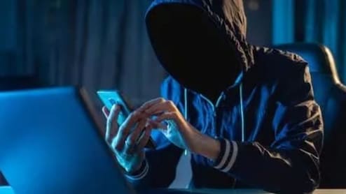 WhatsApp पर SP को चूना लगाने का था प्लान, 'पैसे मांगना' पड़ा भारी, पुलिस ने ऐसे किया 'खेल' खत्म