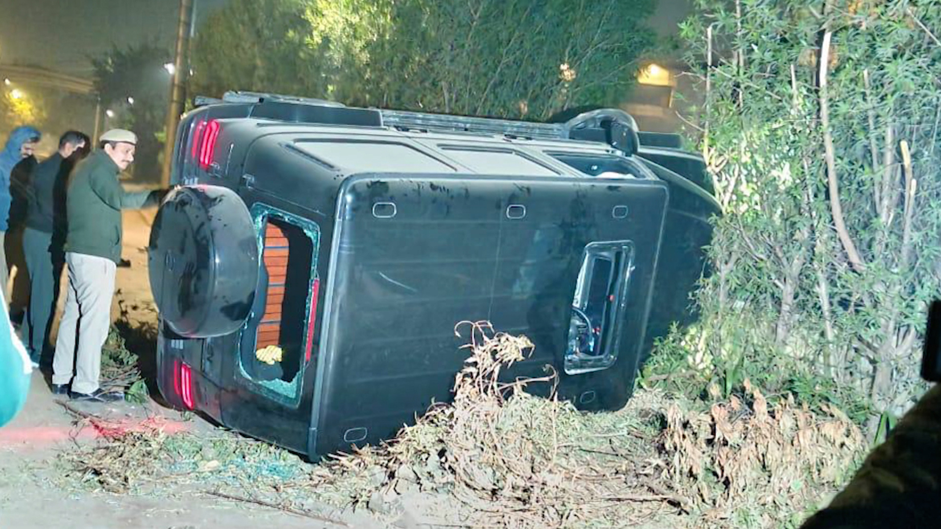 1 Killed After Speeding Mercedes Rams 3 Near Mall In South Delhi