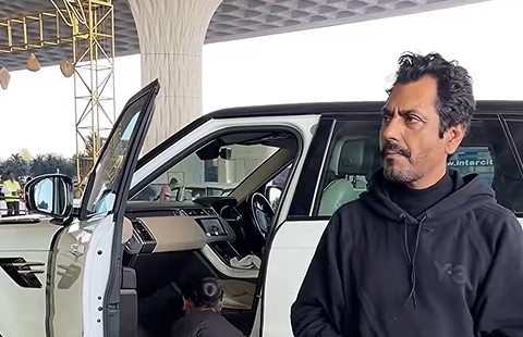 नवाजुद्दीन सिद्दीकी ने दिखाया एटीट्यूड? मदद करने वाली लड़की को किया इग्नोर! वीडियो हो रहा वायरल