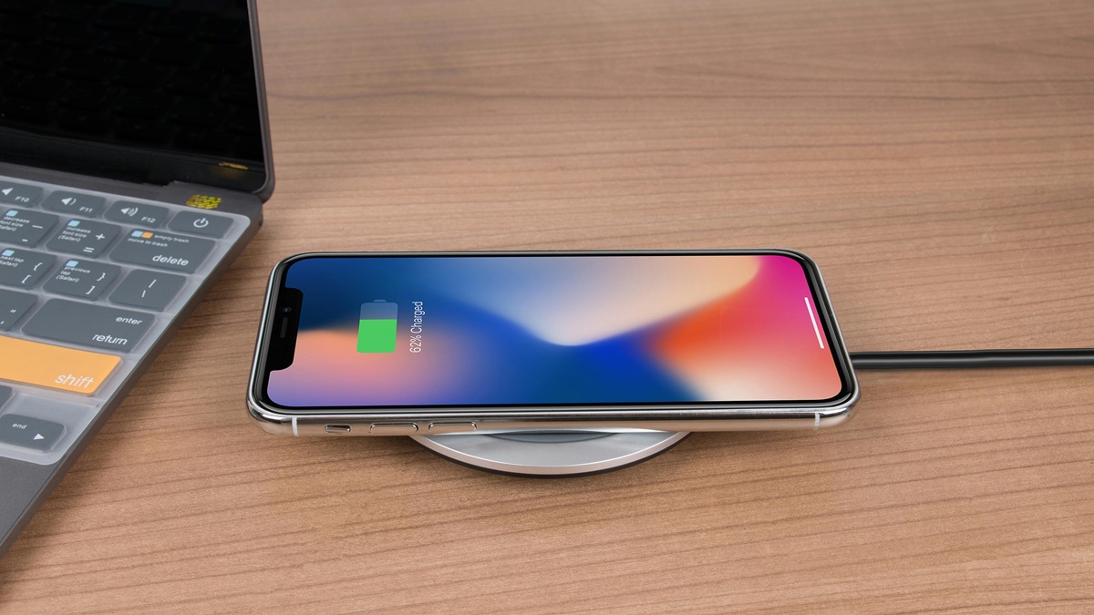 ये हैं 5 वायरलेस मोबाइल चार्जर, झट से चार्ज होगा फोन, नहीं रहेगा केबल लगाने का झंझट