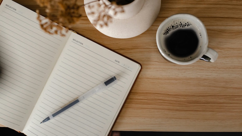 Board Exam De Rahi Chhatra Ki Diary: बोर्ड परीक्षा दे रहे छात्र की डायरी, किताबें, कॉफी और घबराहट