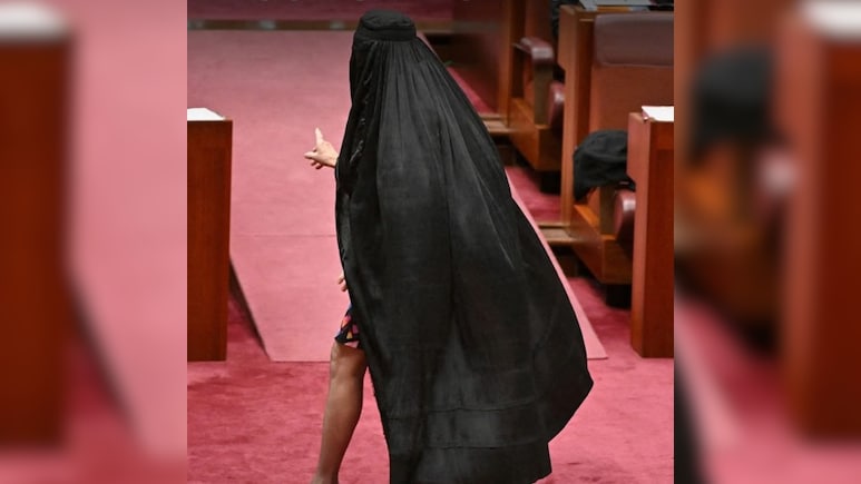 ऑस्ट्रेलिया: आखिर क्यों बुर्का पहनकर संसद पहुंचीं कट्टरपंथी सीनेटर हैनसन? मचा भारी हंगामा