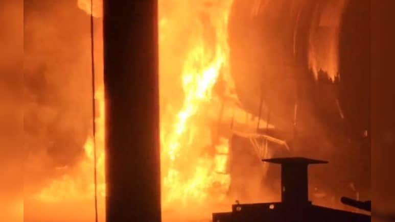 पीथमपुर आग हादसा! जले टैंकर के नीचे मिले दो मानव कंकाल, एक की हुई पहचान, एक अज्ञात