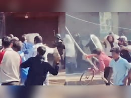 नेपाल के बारा जिले में GEN Z का प्रदर्शन, प्रदर्शनकारियों ने जगह-जगह आगजनी की