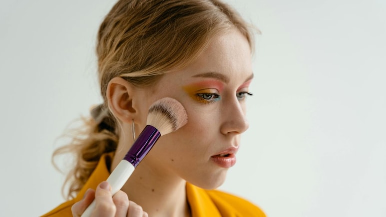 Nykaa Top Makeup Products: इस वेडिंग सीजन दिखना है सबसे अलग तो, ये ब्यूटी प्रोडक्ट जाने न दें हाथ से