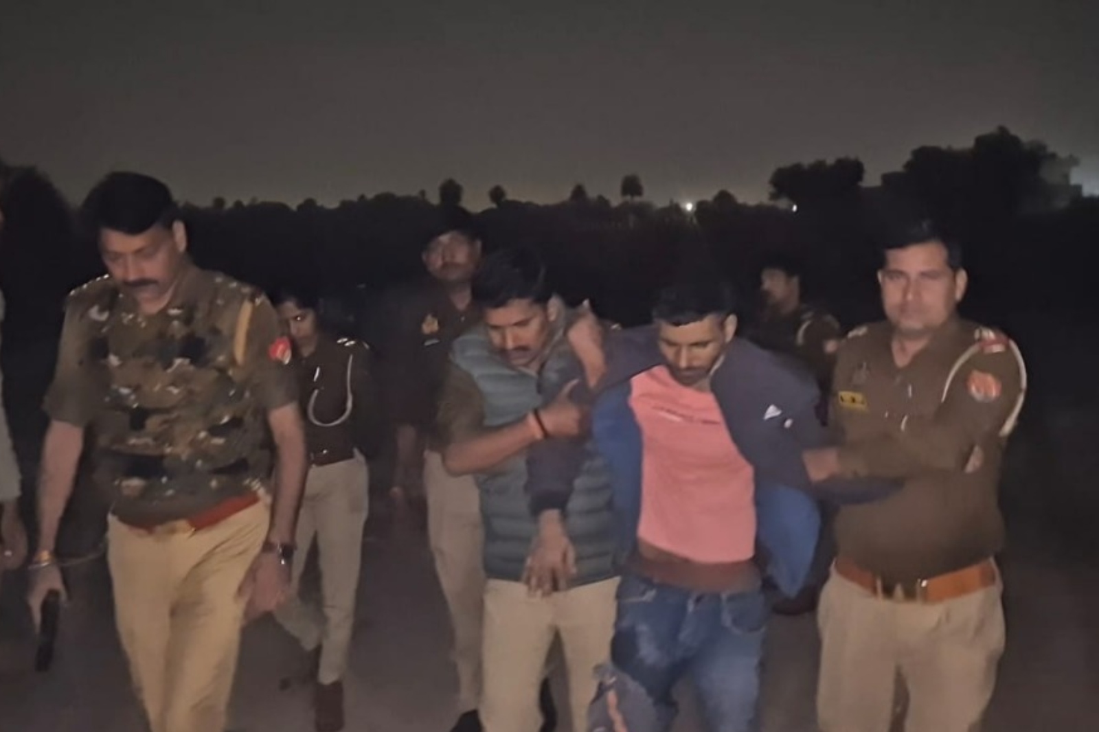 झांसी में पिता की हत्या के दो आरोपी एनकाउंटर में घायल, तीसरा साथी अब भी फरार