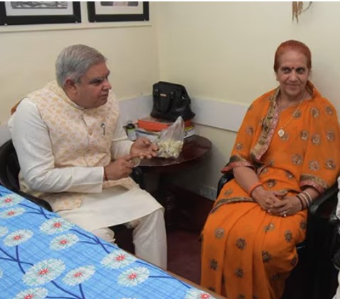 पूर्व उपराष्ट्रपति जगदीप धनखड़ की पत्नी AIIMS के इमरजेंसी में भर्ती, रसोई में गिरने से लगी पीठ में चोट