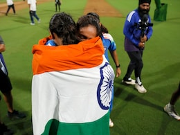 चैंपियन बेटियों की जीत के जश्न में डूबा पूरा देश, अमिताभ ने भी दी बधाई