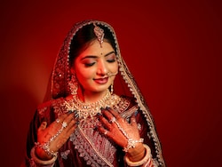 Wedding Blouse Designs for Bride: दुल्हन के लिए ये हैं स्टाइलिश और ट्रेंडी ब्लाउज, 1000 रुपये से भी कम है दाम