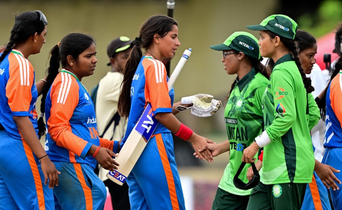 India, Pakistan Players Shake Hands During Blind Womens T20 Tournament