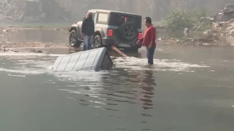 On Camera, Mahindra Thar Sinks Into Lake Near Delhi In Dangerous Stunt